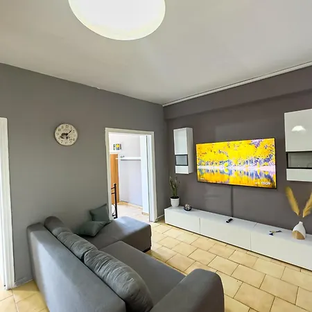 Downtown Golden Apartment Kalamata Exterior photo